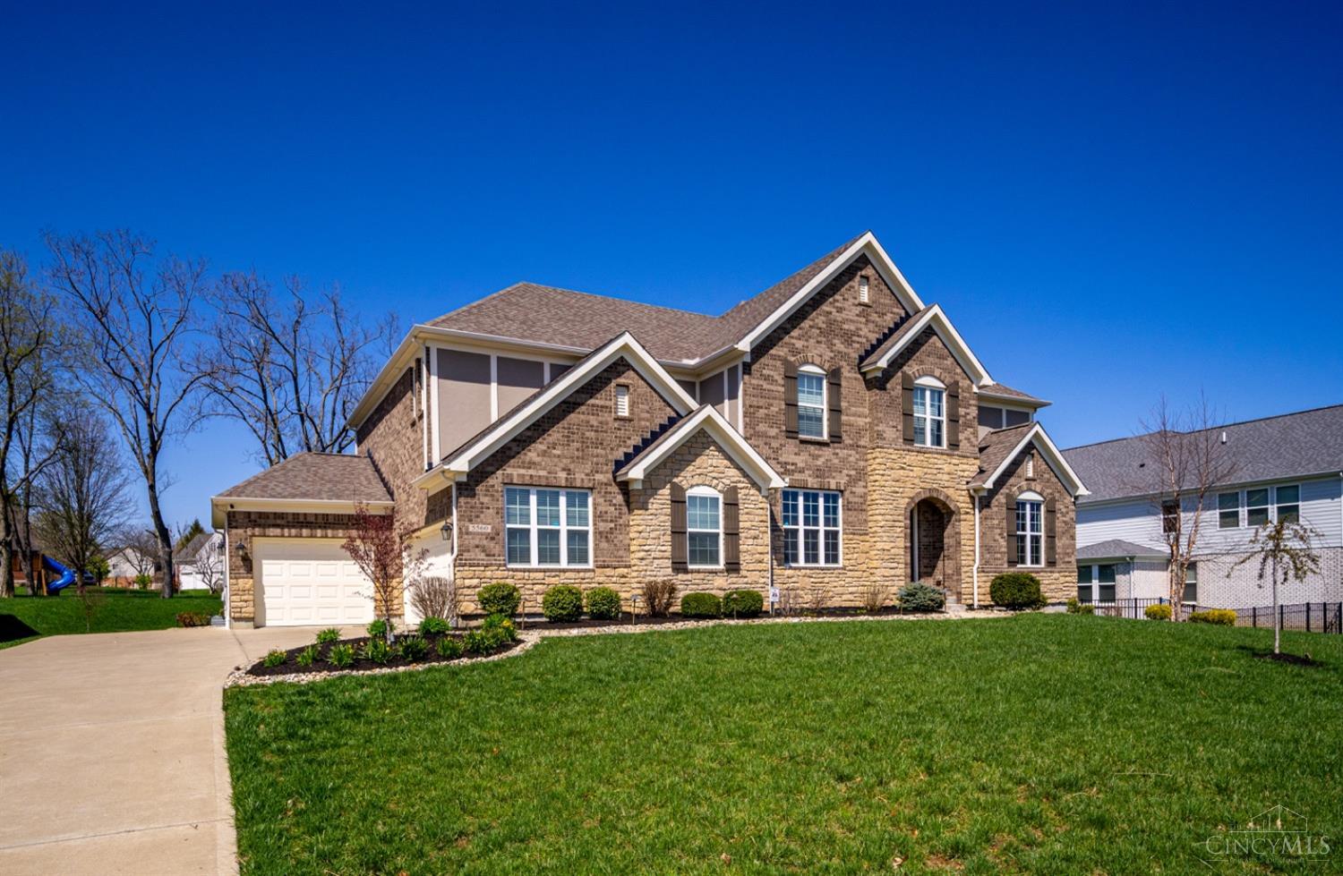 5560 Sentinel Oak Dr