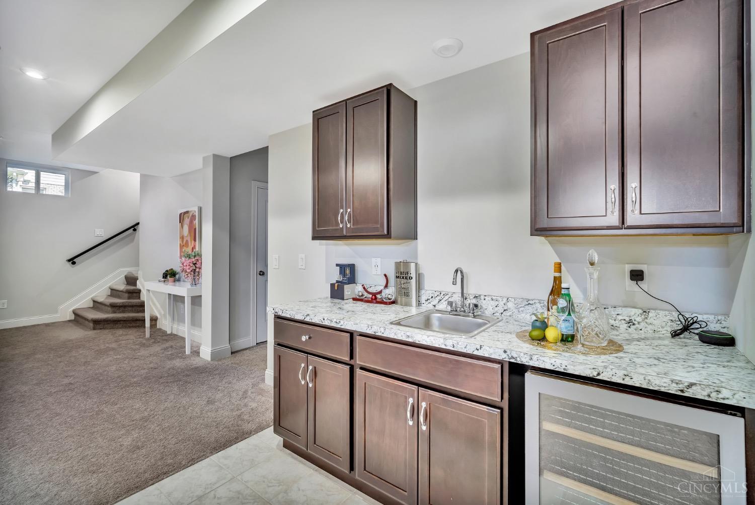 5560 Sentinel Oak Dr