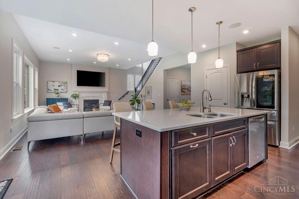 5560 Sentinel Oak Dr