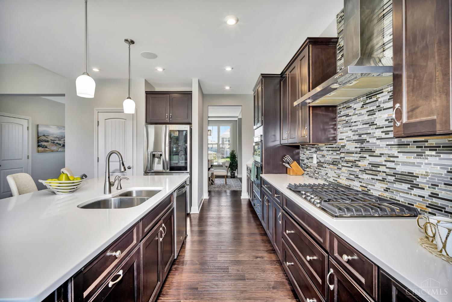 5560 Sentinel Oak Dr
