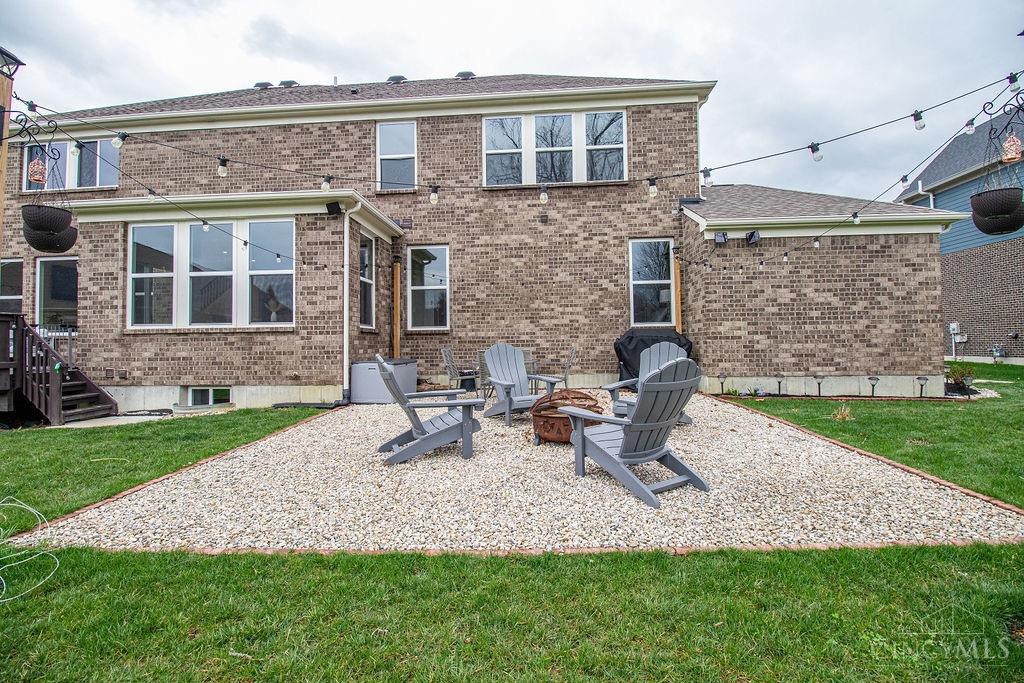 5560 Sentinel Oak Dr