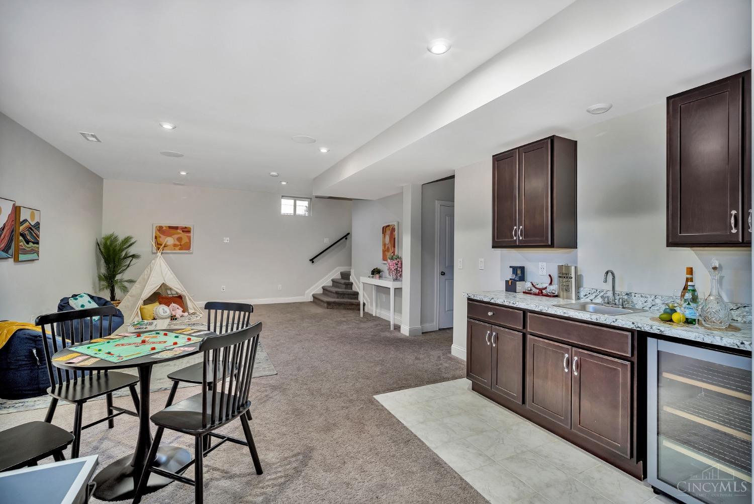 5560 Sentinel Oak Dr