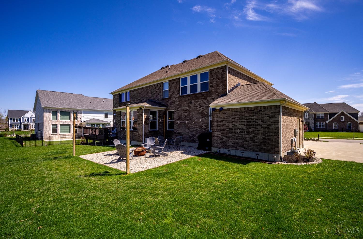 5560 Sentinel Oak Dr