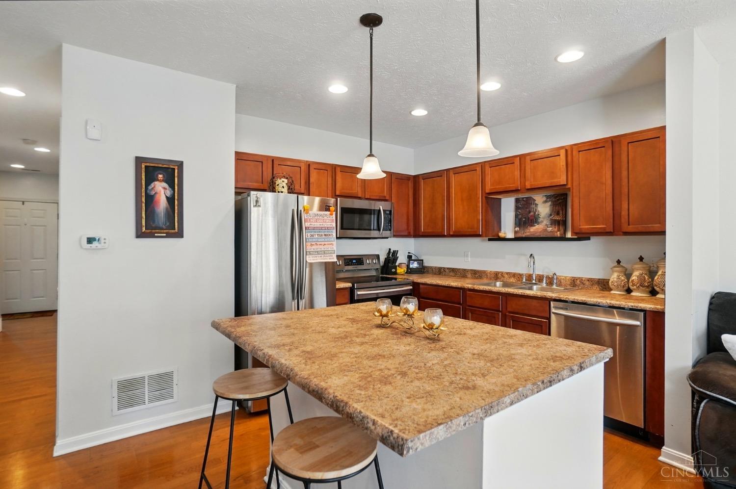 1143 Telluride Drive 405