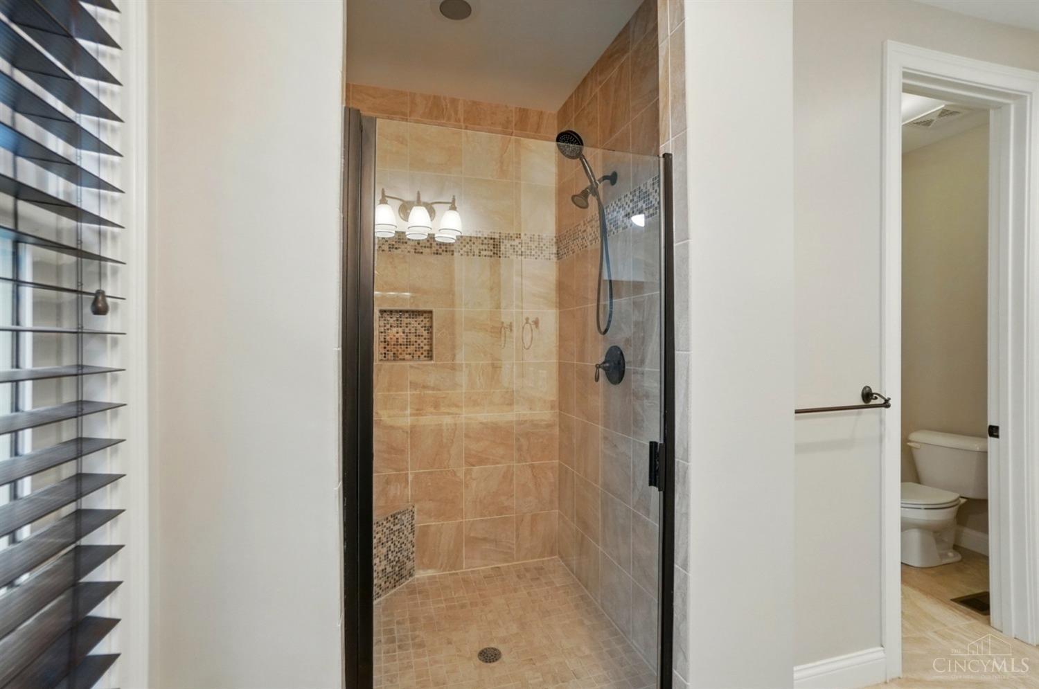 7773 Glenover Drive