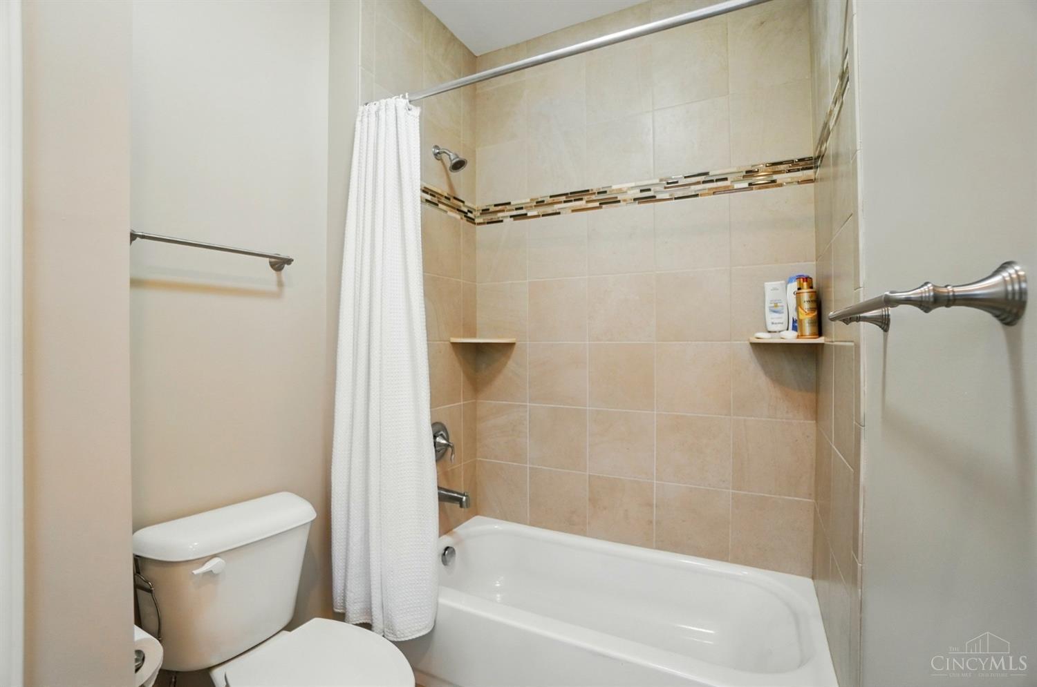 7773 Glenover Drive