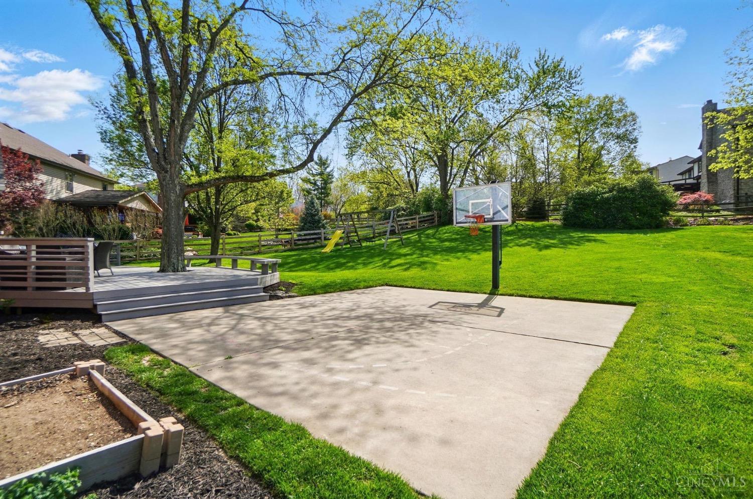 7350 Cinnamon Woods Drive