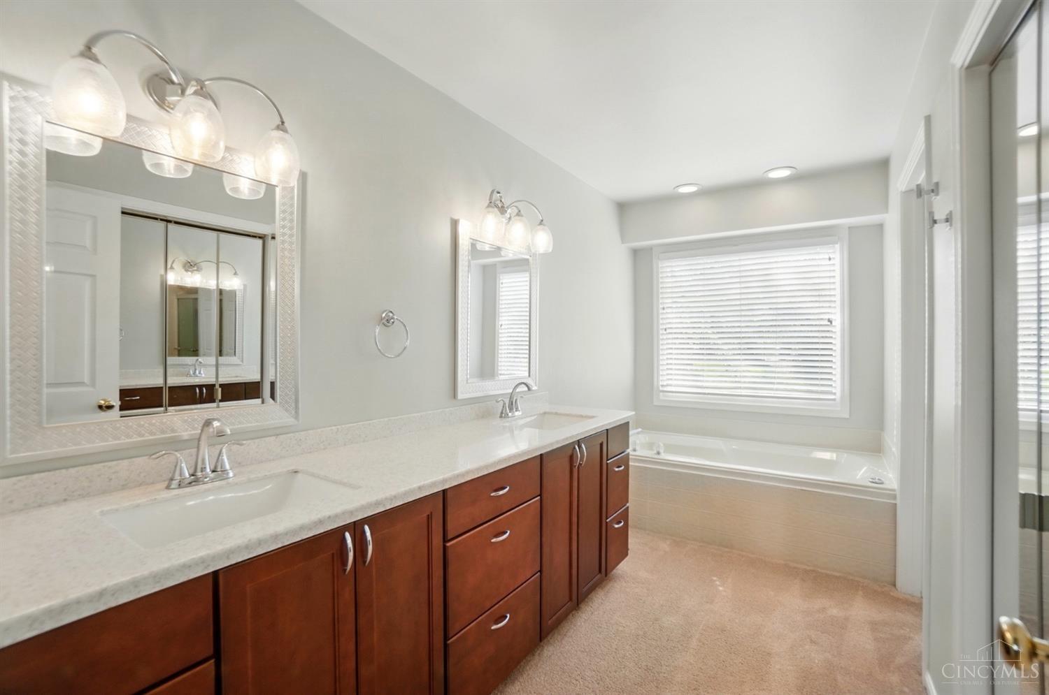 7350 Cinnamon Woods Drive