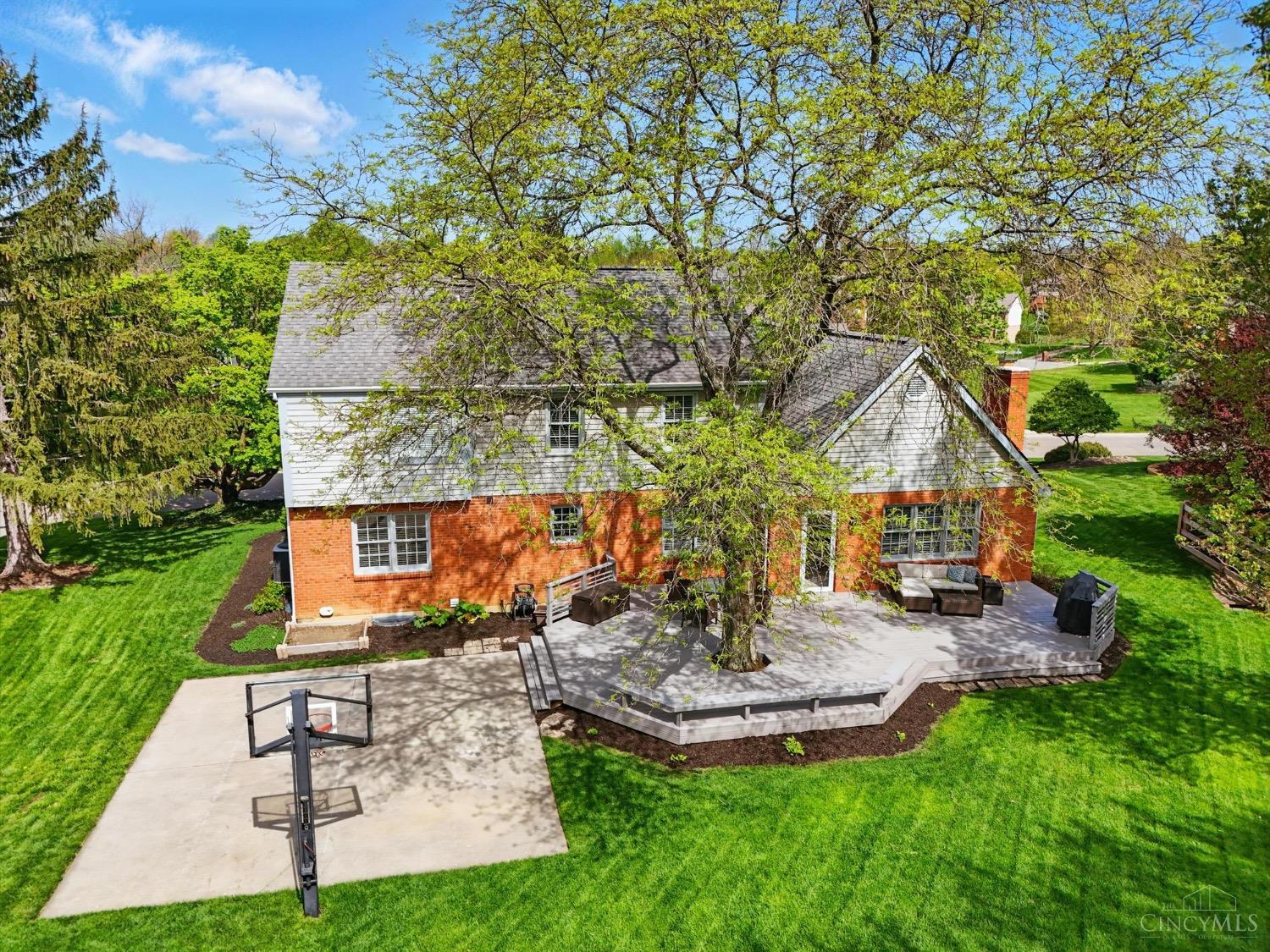 7350 Cinnamon Woods Drive
