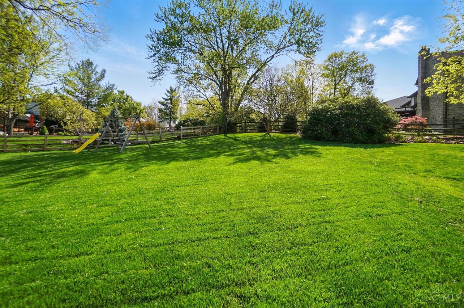 7350 Cinnamon Woods Drive