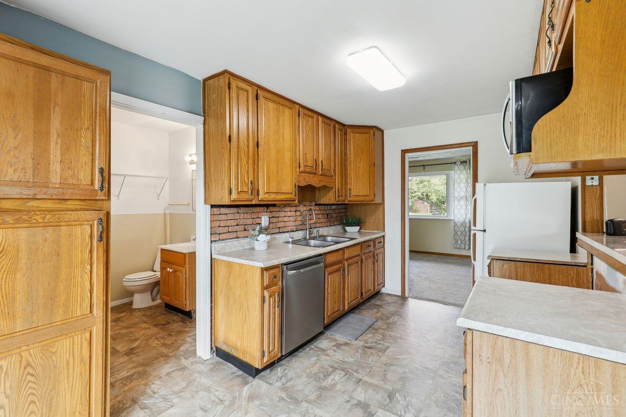982 Seminole Trail