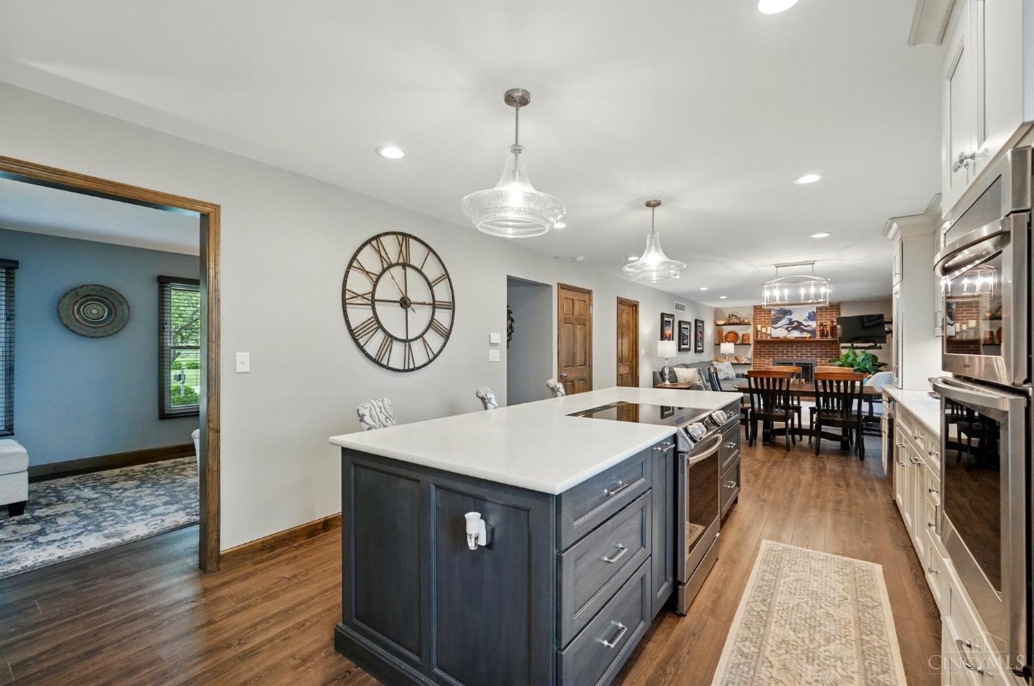 1270 Bruton Parish Way