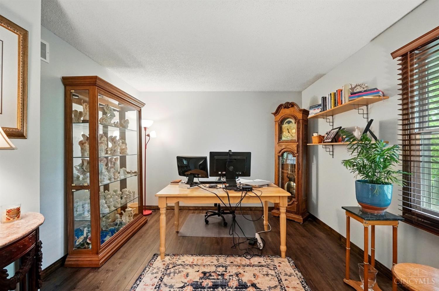 1270 Bruton Parish Way