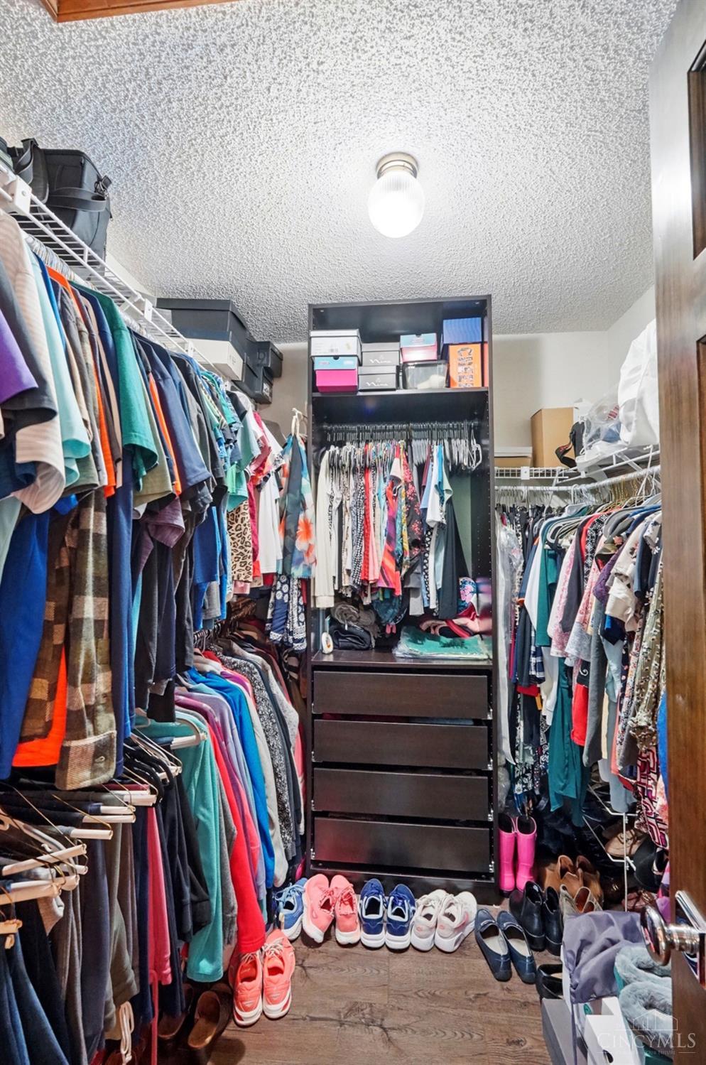 1270 Bruton Parish Way