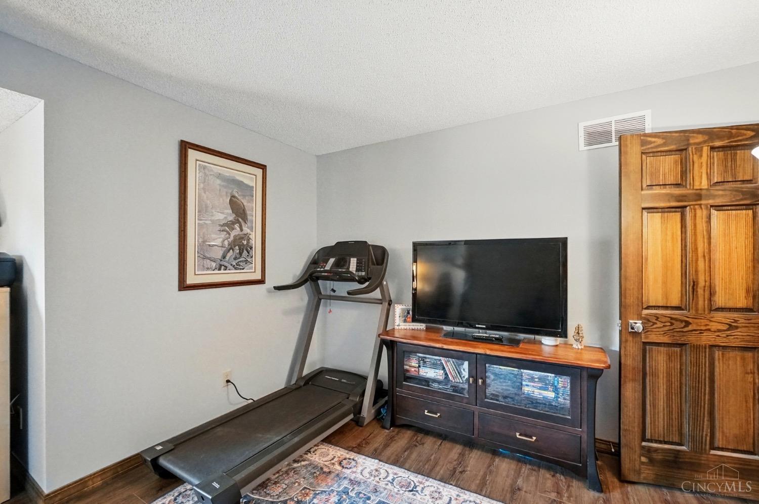 1270 Bruton Parish Way