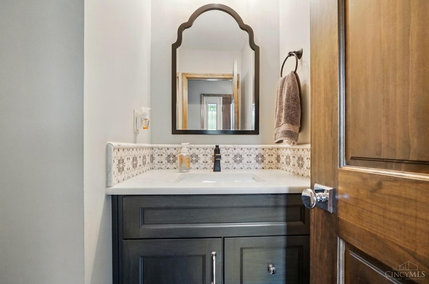 1270 Bruton Parish Way