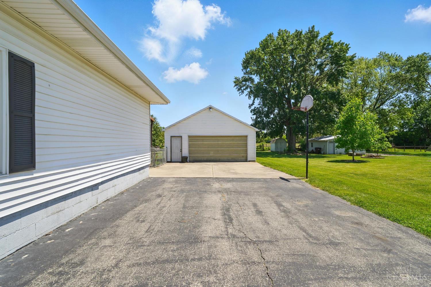 6726 Middletown Germantown Road
