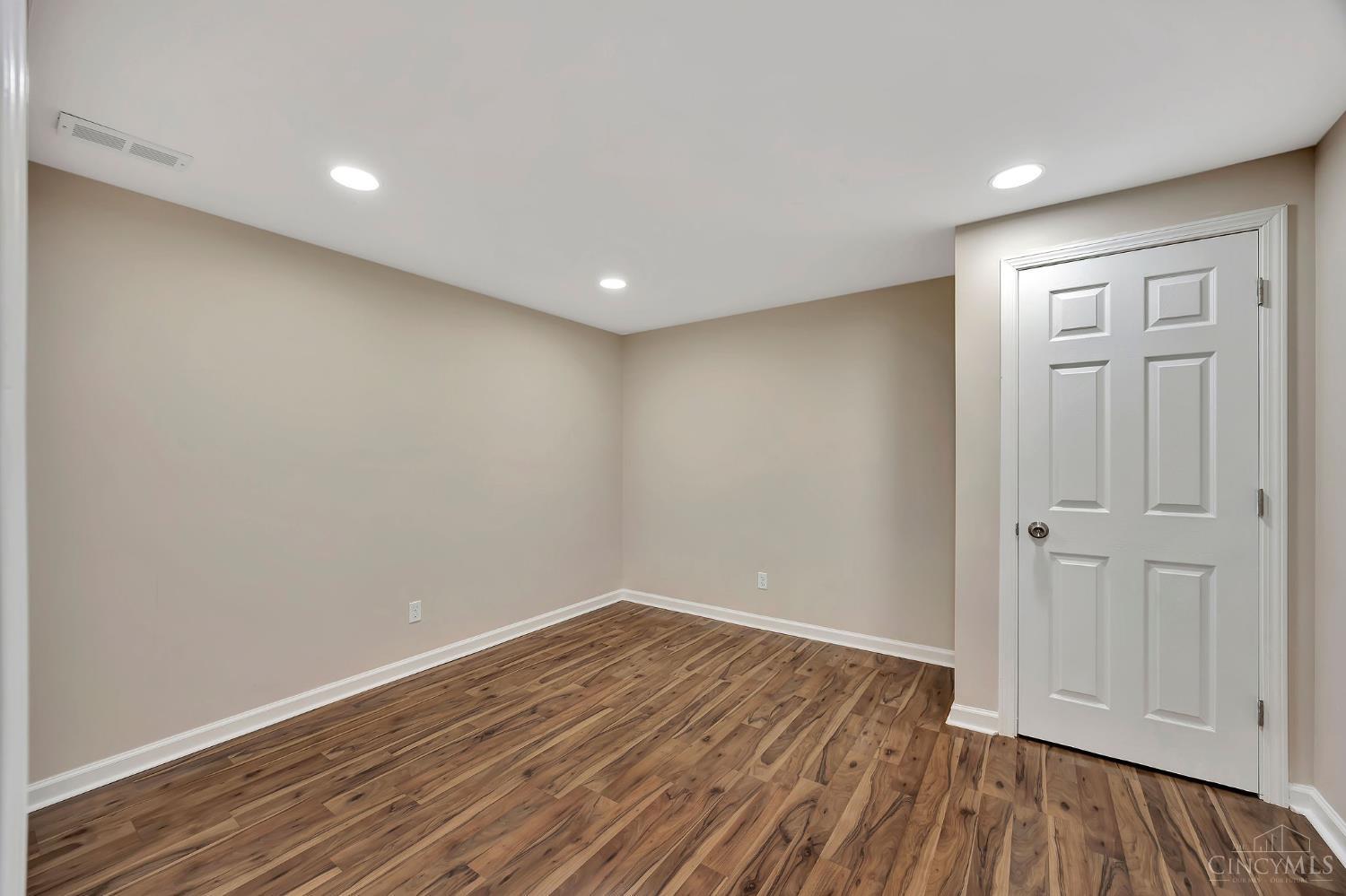 7560 Tylers Hill Ct
