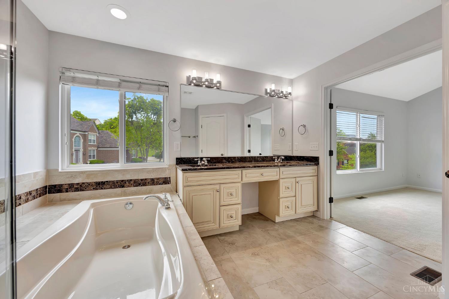 7560 Tylers Hill Ct