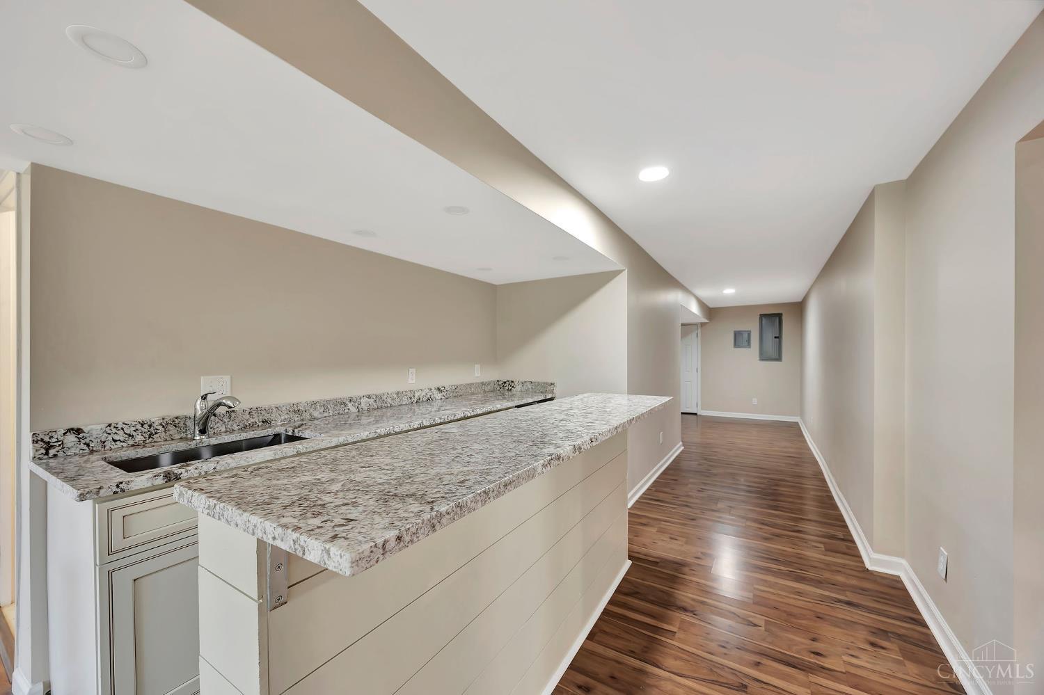7560 Tylers Hill Ct