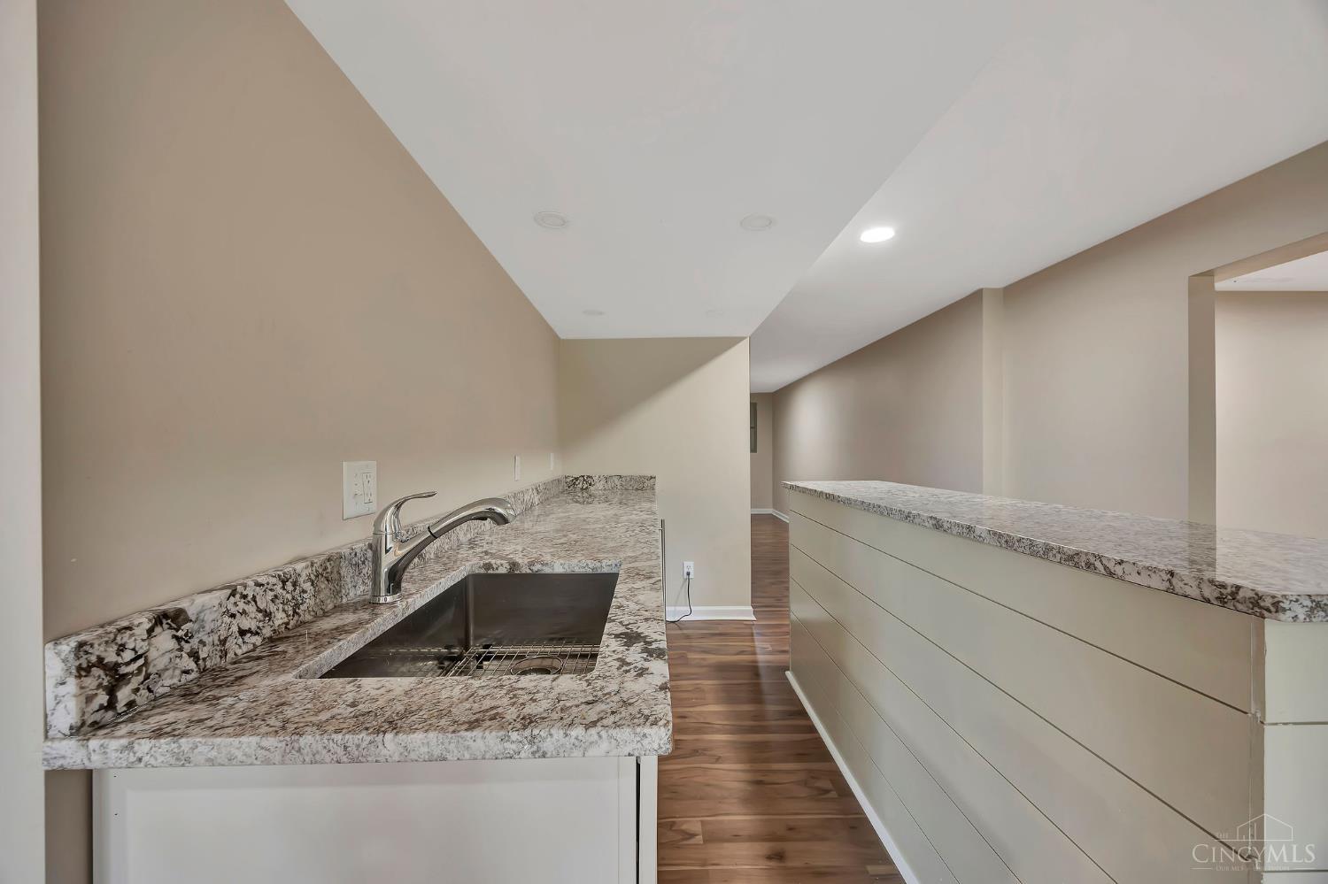 7560 Tylers Hill Ct