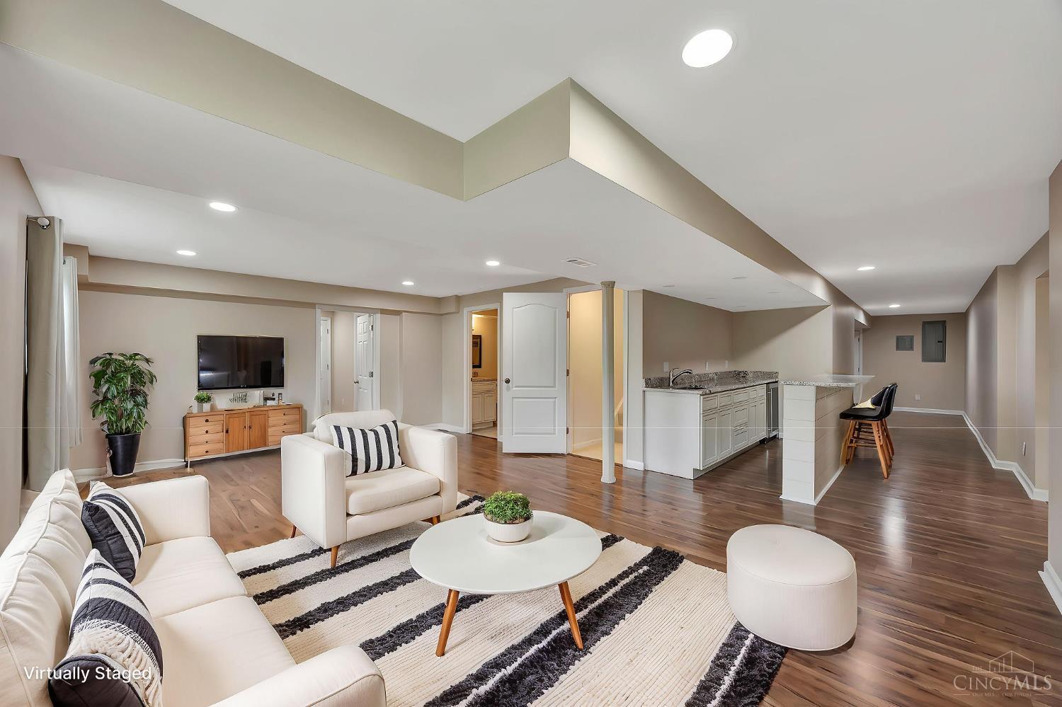 7560 Tylers Hill Ct