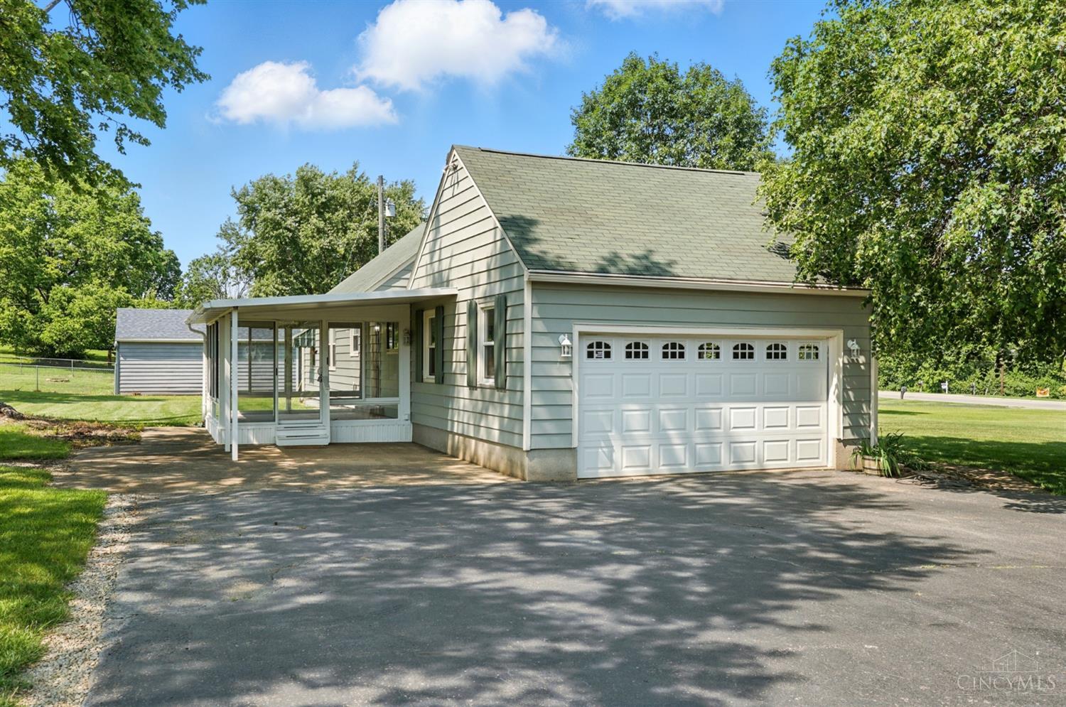 402 N Marshall Road