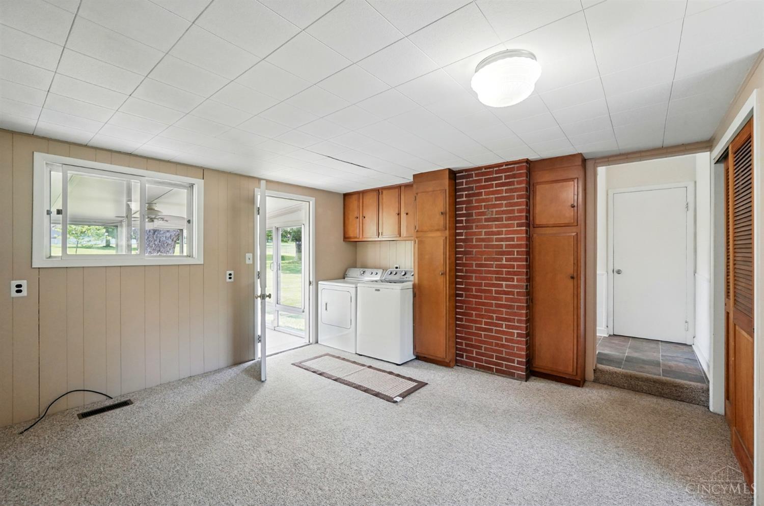 402 N Marshall Road