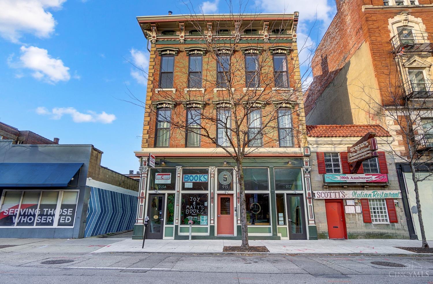 915 Vine Street 301