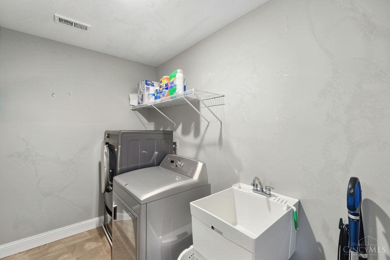 9333 Gardenside Lane