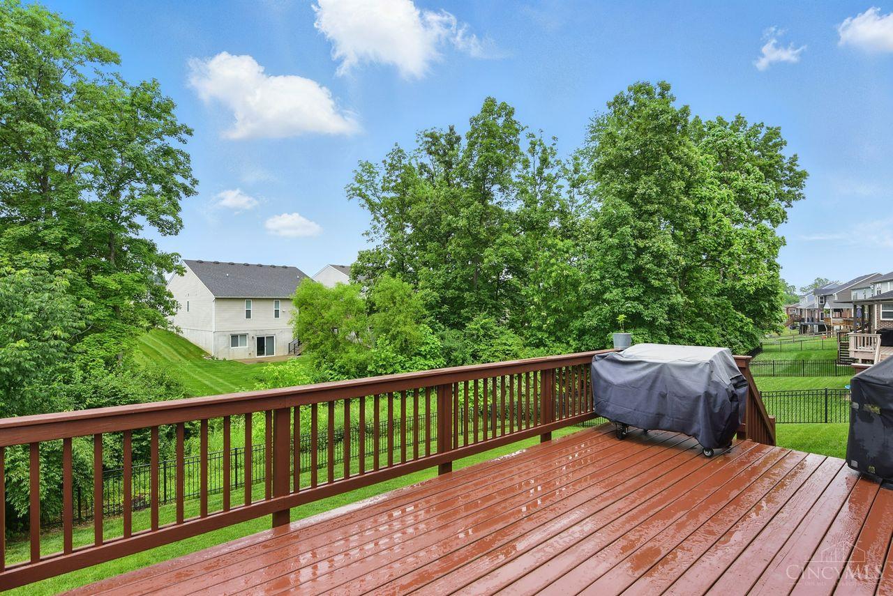 9333 Gardenside Lane