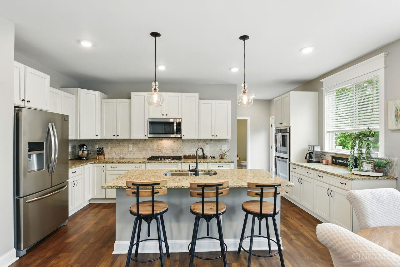 9333 Gardenside Lane