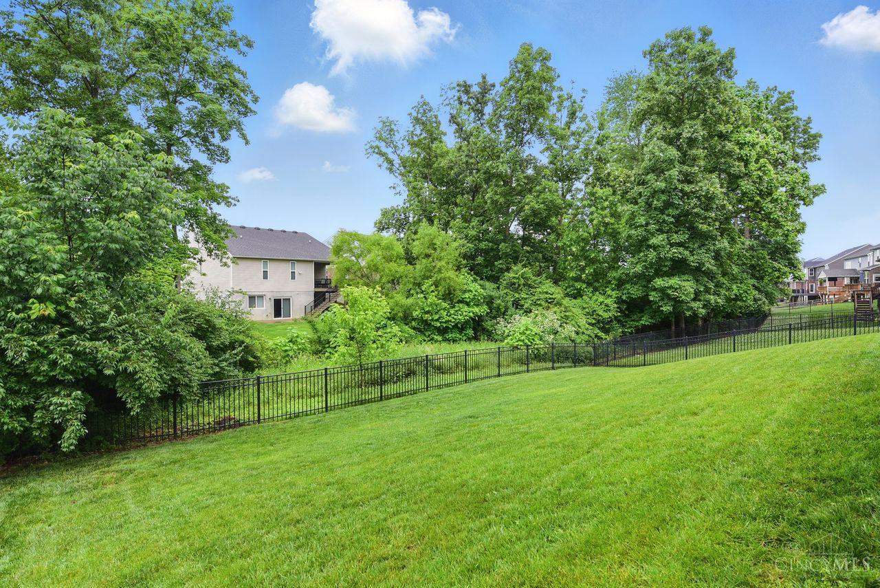 9333 Gardenside Lane