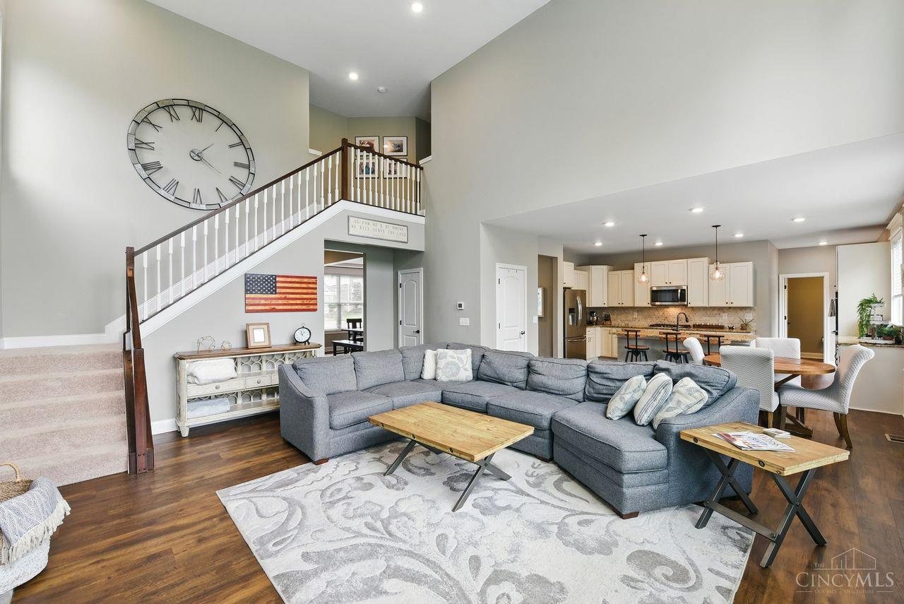 9333 Gardenside Lane