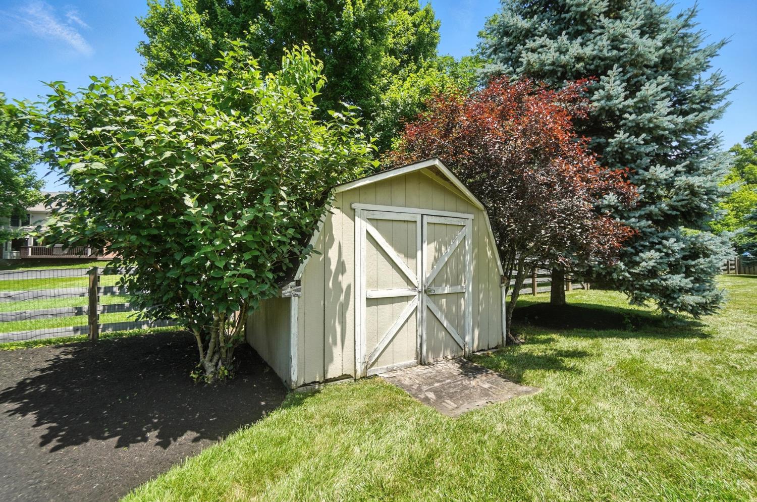 2400 Clara Bea Lane