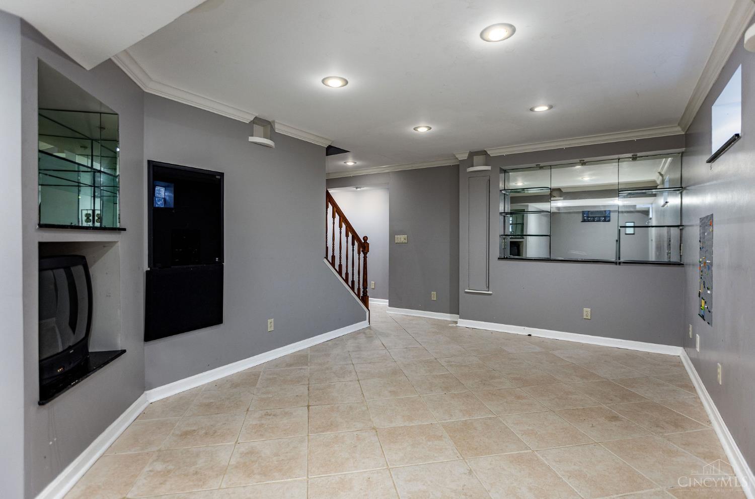 3291 Shadylake Dr