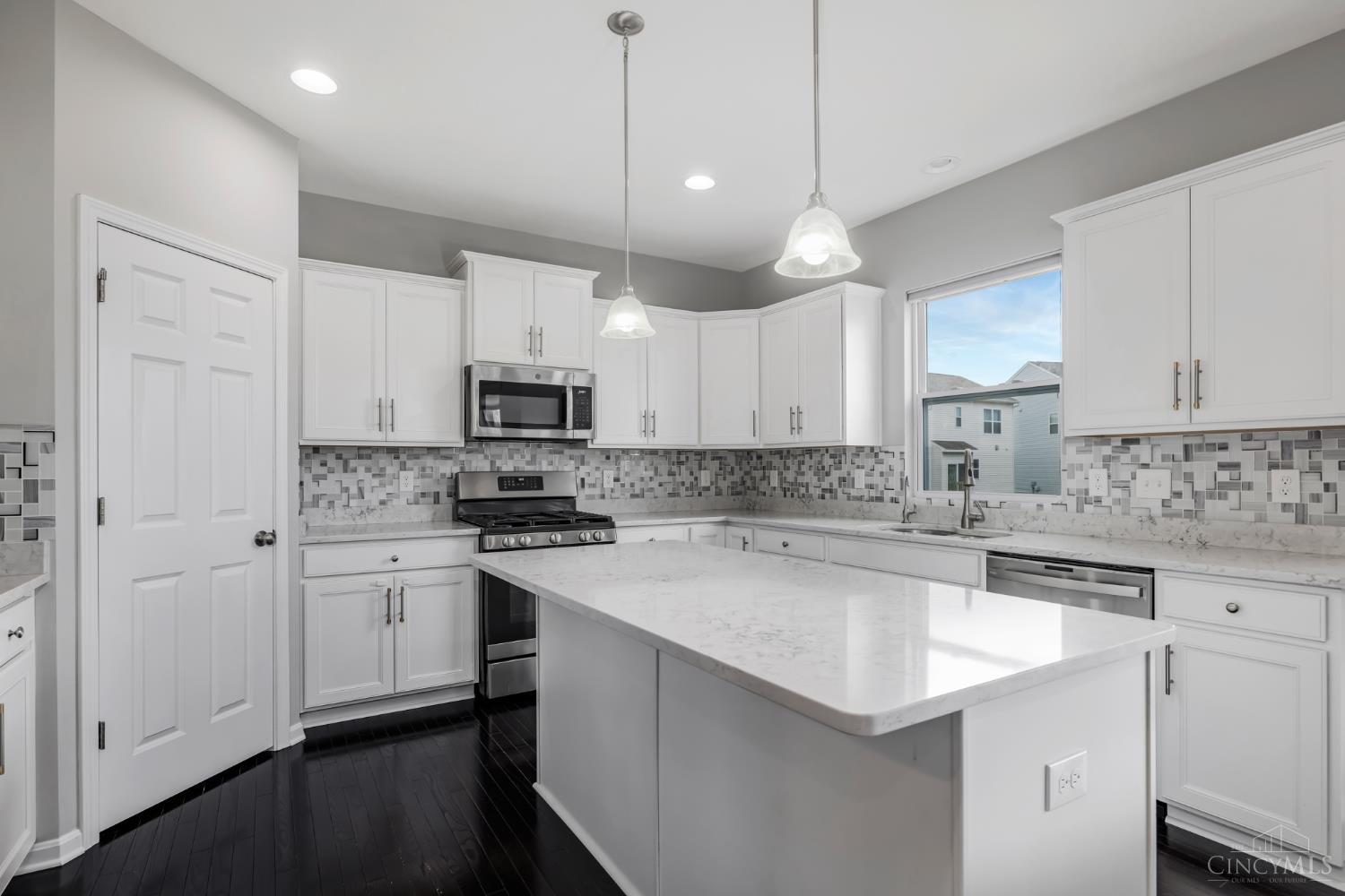 3075 Williamstown Ln