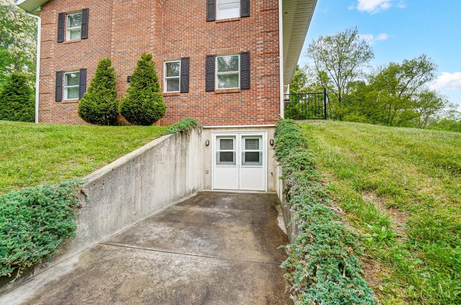 5829 Watt Road