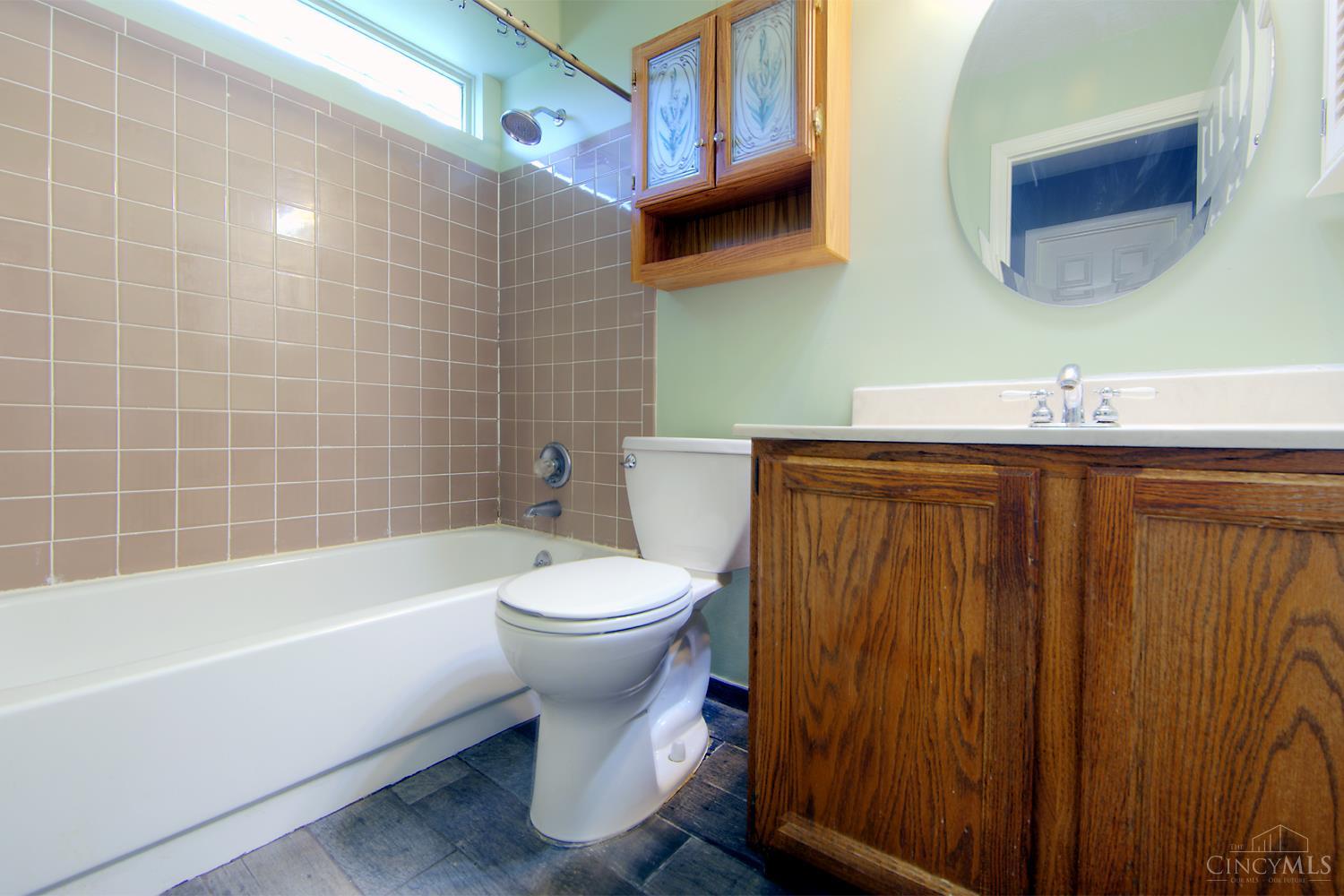 6820 Netherland Drive