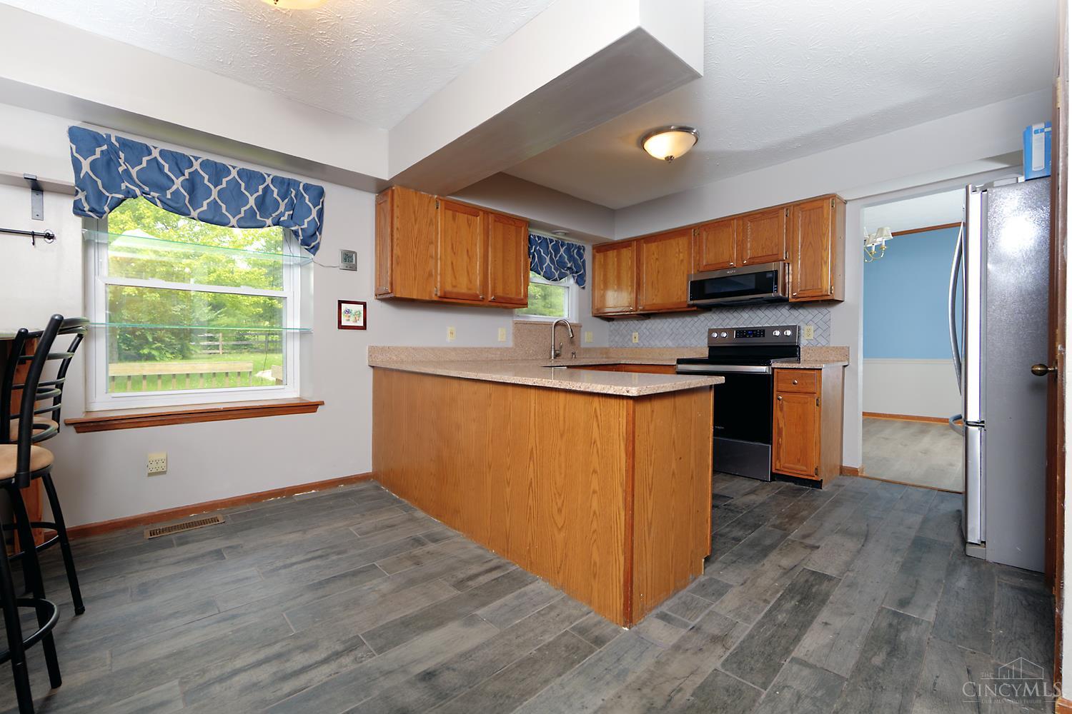 6820 Netherland Drive