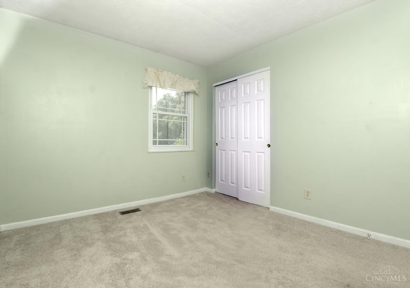 6820 Netherland Drive