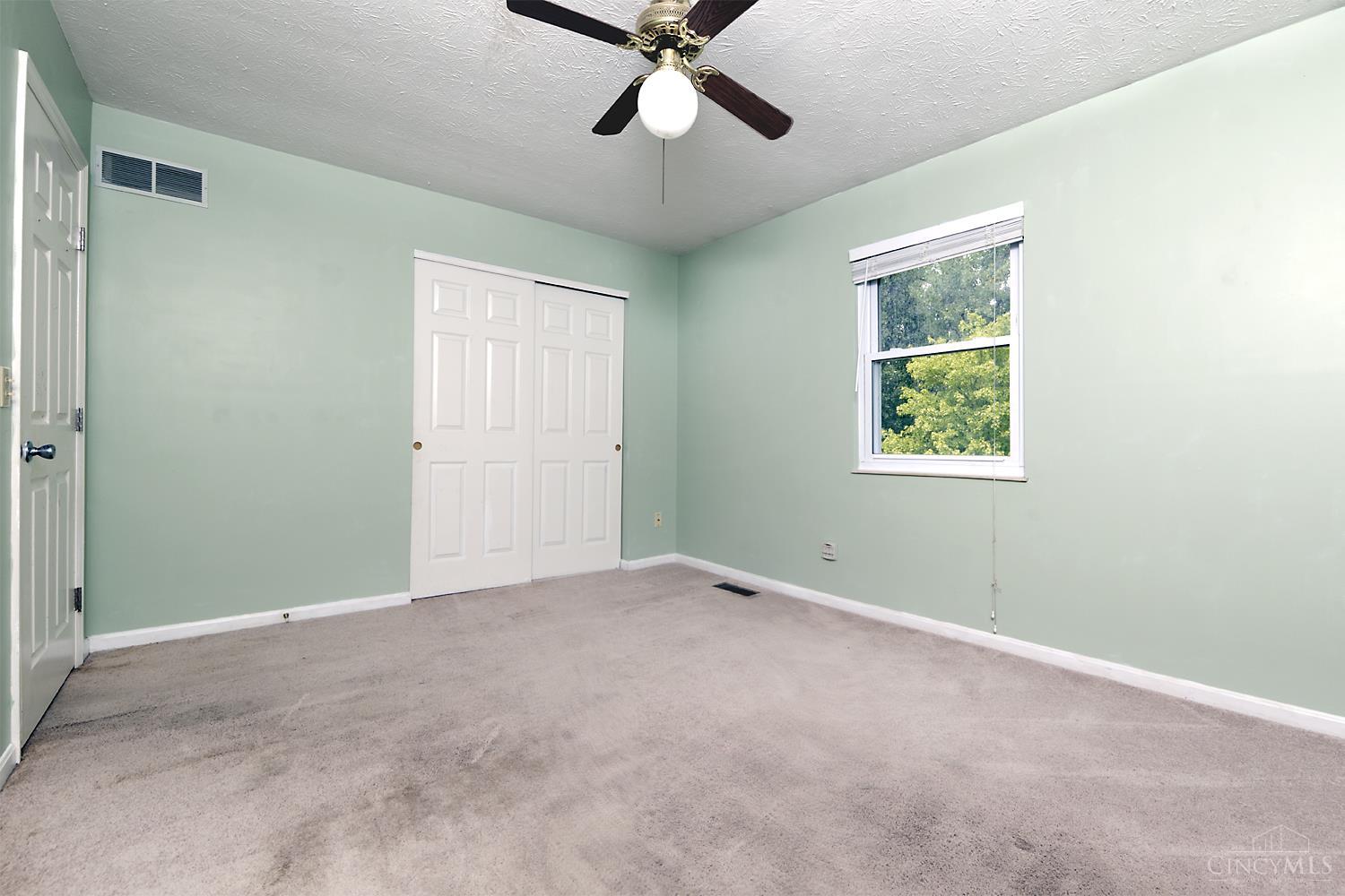 6820 Netherland Drive