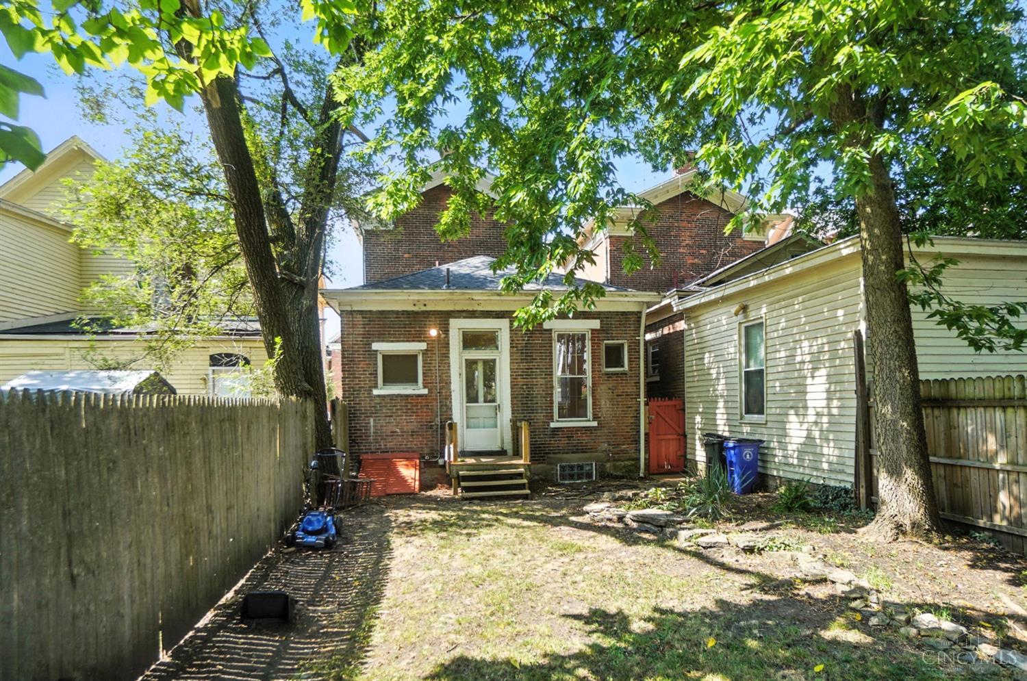 330 Buckeye Street