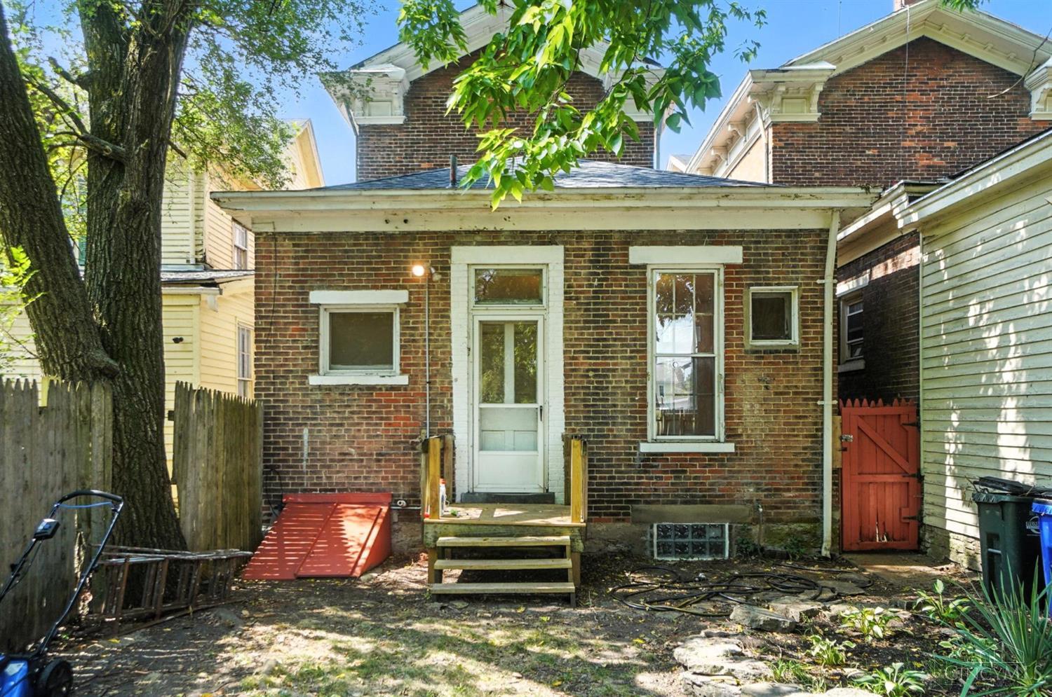 330 Buckeye Street
