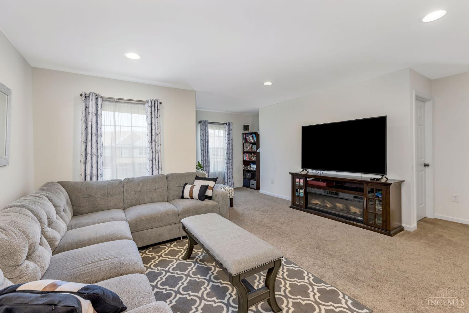 3675 Silver Queen Court