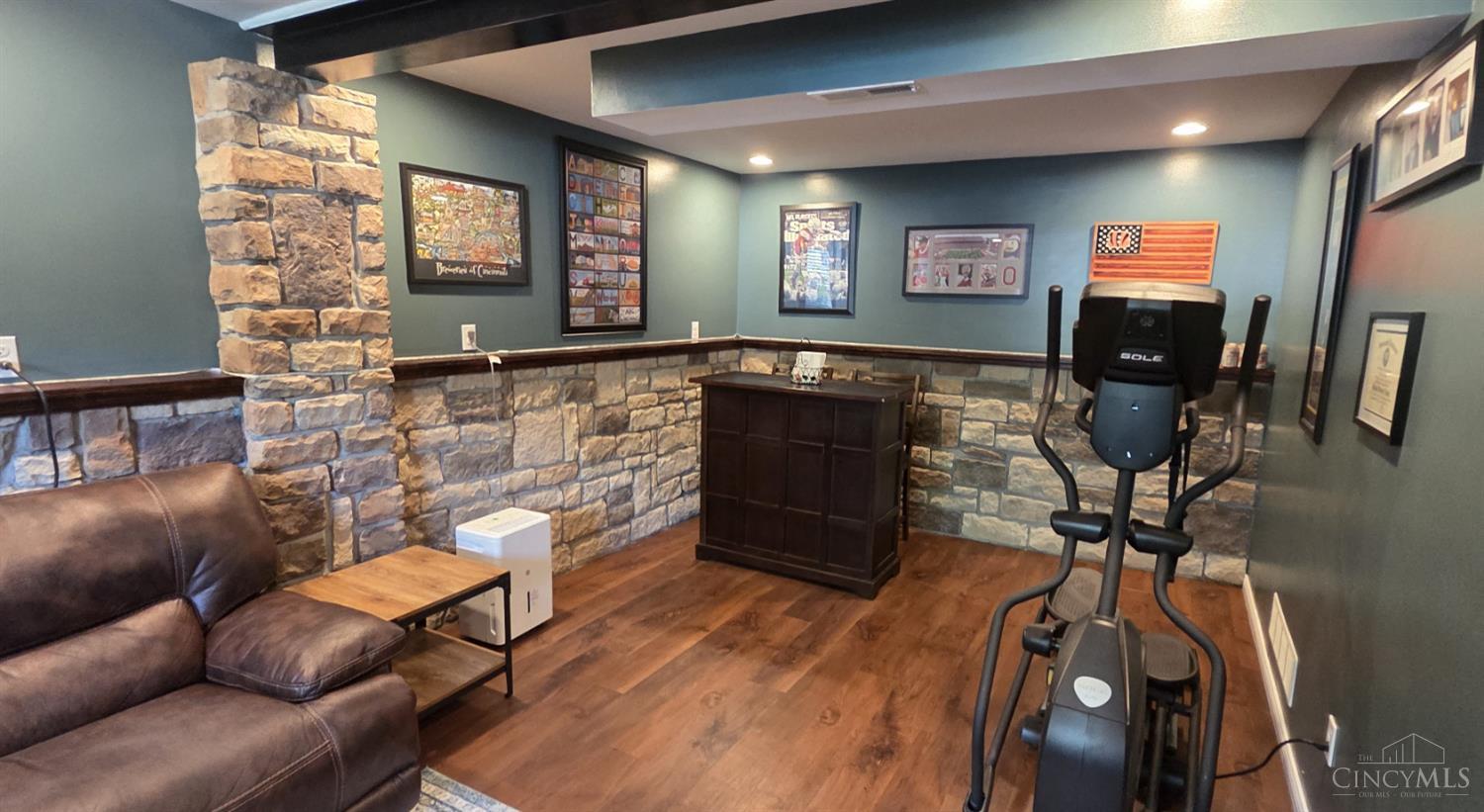 1039 Azure Court