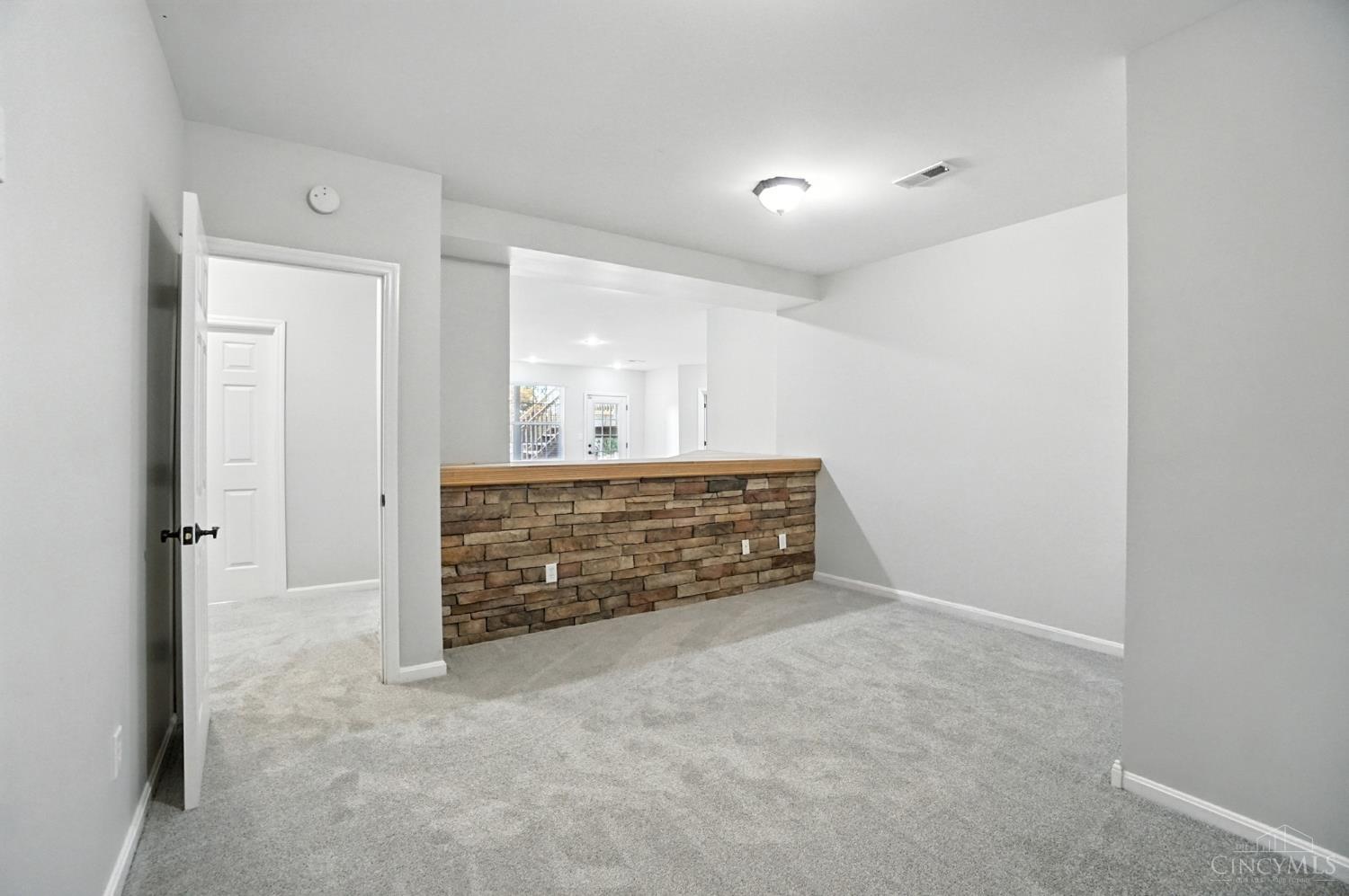 1278 Elizabeth Drive