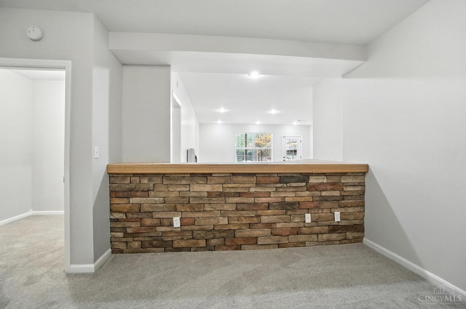 1278 Elizabeth Drive
