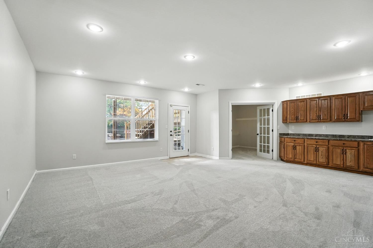 1278 Elizabeth Drive