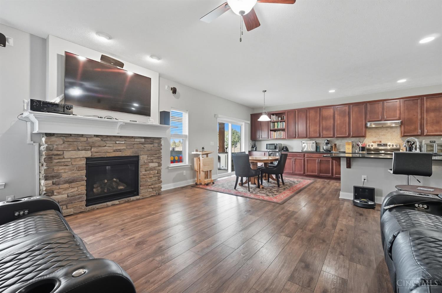 5575 Hoffman Road